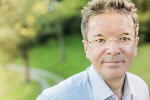 Foto: Ja, ich will! Nach einigen Wochen intensiven Nachdenkens habe ich mich dazu entschieden, bei den nächsten Oö. Landtagswahlen im September 2015 wieder zu kandidieren – und meinen Beitrag dazu zu leisten, dass Oberösterreich seine Rolle als Modellregion für Energiewende, grüne Jobs und Ernährungswende weiter stärkt und aufbaut! Darüber informiere ich heute die Öffentlichkeit.